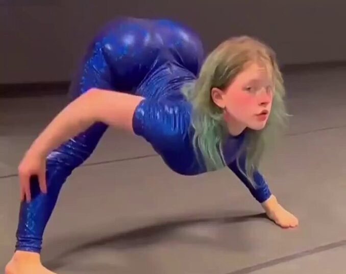 Emilie Burns Instagram Star