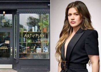 kelly clarkson art of play video